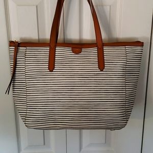 Fossil tote